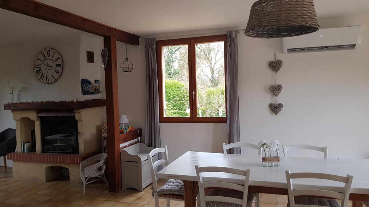 Le Cottage De Mae Seigy Exterior photo